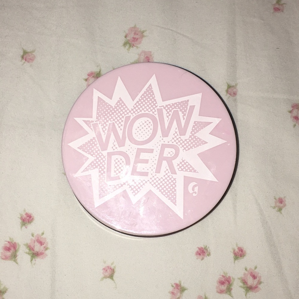 Glossier “wowder” hardly used